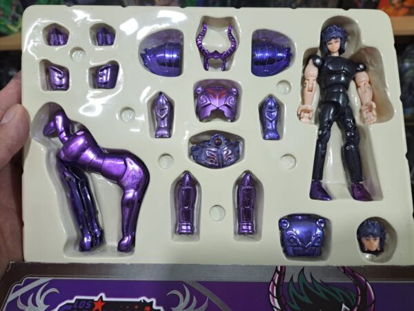 Shura de Capricornio Sapuris
Los Caballeros del Zodiaco