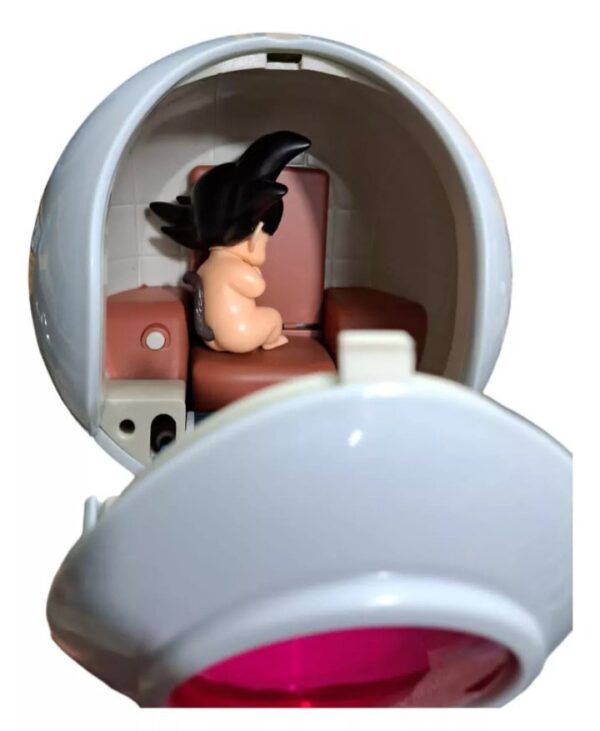 Dragon Ball 
Goku con su capsula especial 24035
Tamaño: 18cm