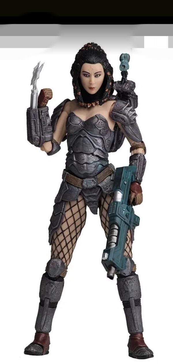 Depredador 
Machiko
Tamaño:18cm