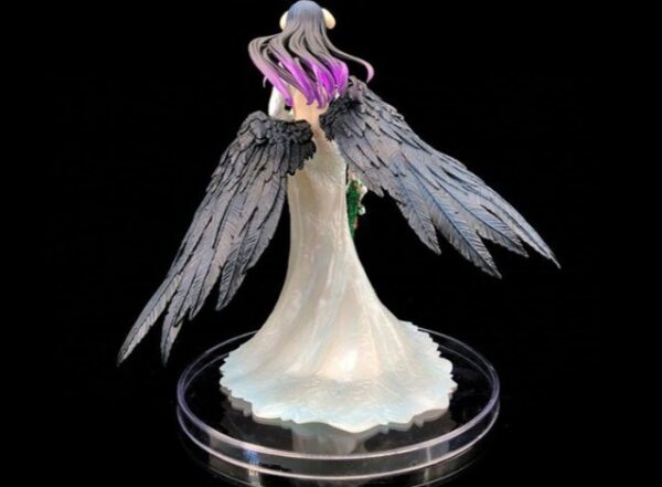 Albedo en su traje de novia 
Overlords 200
Tamaño:25cm