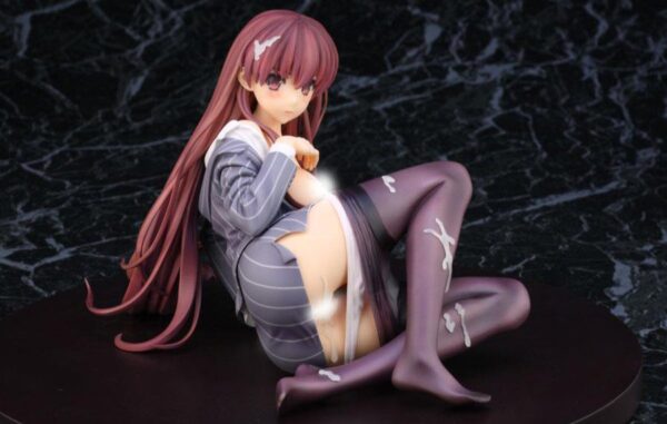 Akasaka Yuri 160
Tamaño:17.8cm