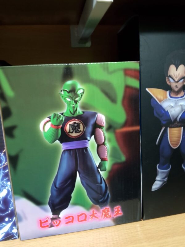 Piccolo Daimaku joven 90
dragón Ball Z 
Tamaño:15cm