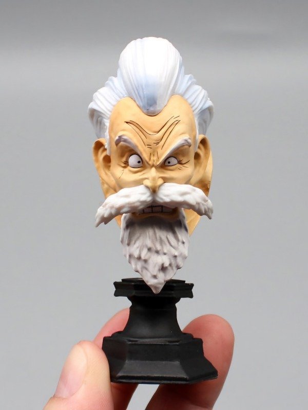 MAESTRO ROSHI 160 CON DOS CABEZAS INTERCAMBIABLES
Dragón Ball Z
Tamaño:26cm