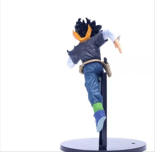 Androide 17
dragón Ball Z 60
Tamaño:18cm