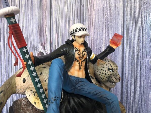 Law Snow Leopard
One Piece 570
Tamaño:27cm