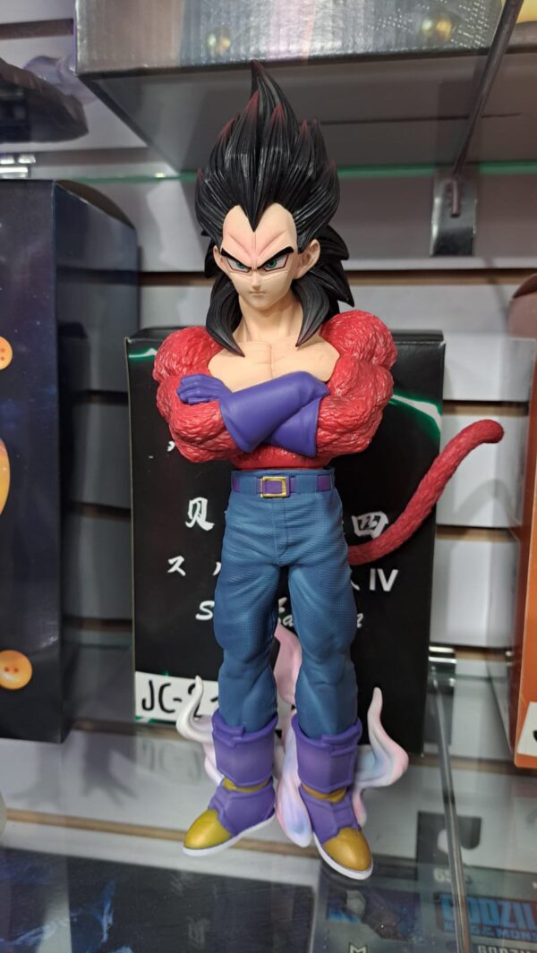Vegeta Super Saiyan 4
Dragón Ball GT 140
Tamaño:28,5cm