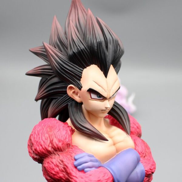 Vegeta Super Saiyan 4
Dragón Ball GT 140
Tamaño:28,5cm