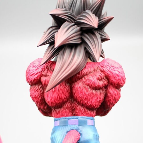 Vegeta Super Saiyan 4
Dragón Ball GT 140
Tamaño:28,5cm