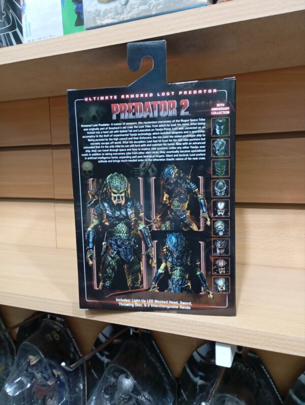 Ultimate Armored Lost 
Predator perdido blindado definitivo Cabeza LED
Tamaño:17cm