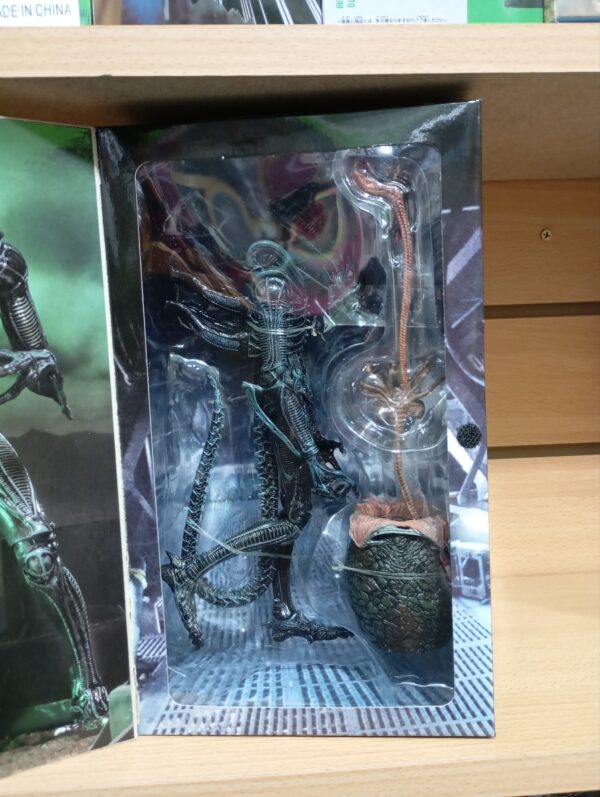 Xenomorph ORIGINAL NECA 
Aliens Ultimate
Tamaño:17.78cm