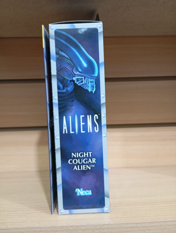 Night Cougar Alien ORIGINAL NECA 
Alien
Tamaño:20.32cm