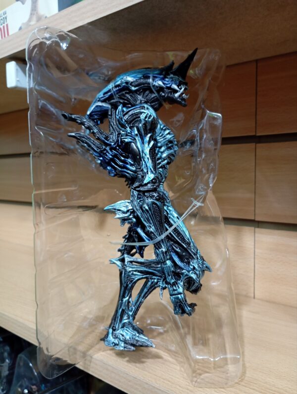 Rhino Alien ORIGINAL NECA 
Alien
Tamaño:25cm