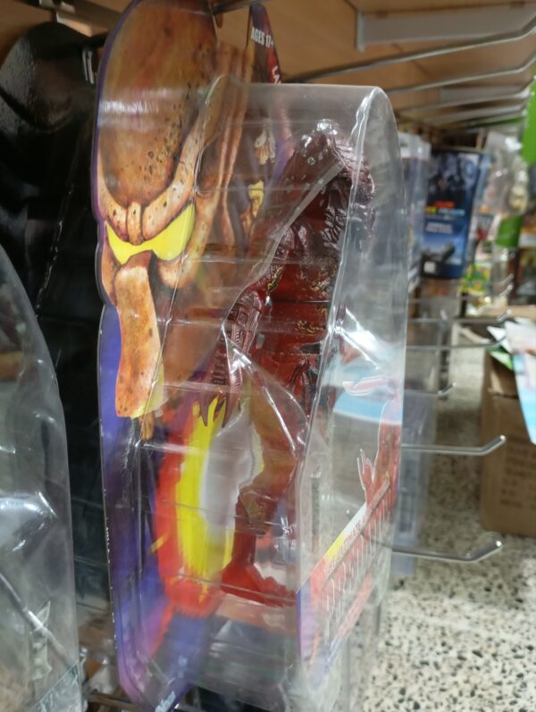 Hunter
Lava Planet Predator
Tamaño:23cm