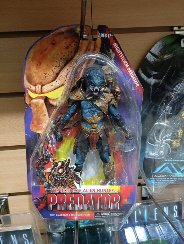 Ultime Hunter
Nightstorm Predator
Tamaño:22cm