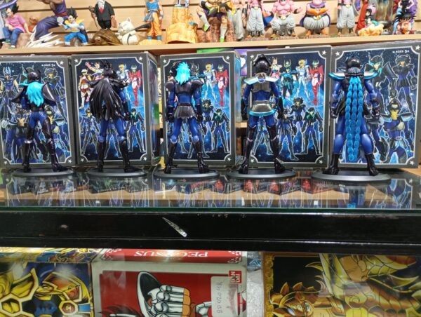 Los Caballeros Del Zodiaco
Caballeros Negros 155
Tamaño:18cm