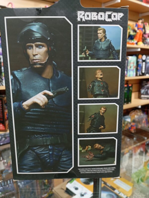 Alex J. Murphy
RoboCop Ultimate
Tamaño:17cm