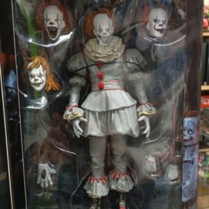 Pennywise 
IT
Tamaño:18cm