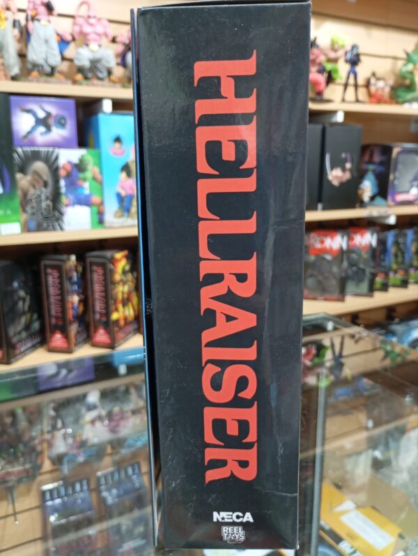 HELLRAISER 35
ULTIMATE PINHEAD
Tamaño:19cm