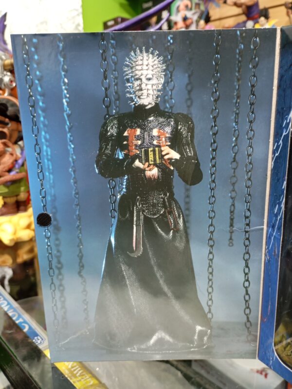 HELLRAISER 35
ULTIMATE PINHEAD
Tamaño:19cm