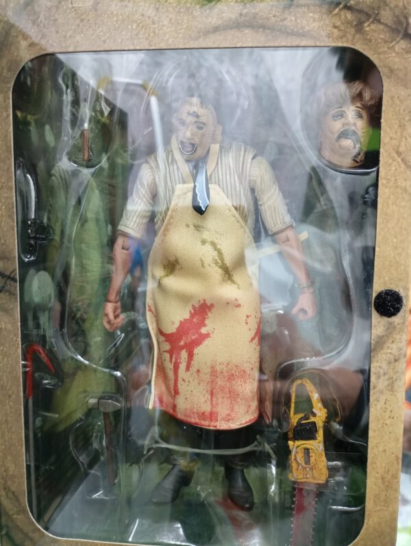 Leatherface 40 Aniversario Retro the Chainsaw Massacre 235
Tamaño:20cm