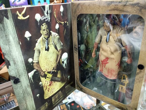 Leatherface 40 Aniversario Retro the Chainsaw Massacre 235
Tamaño:20cm