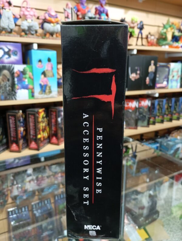PENNYWISE ACCESSORY SET
IT
