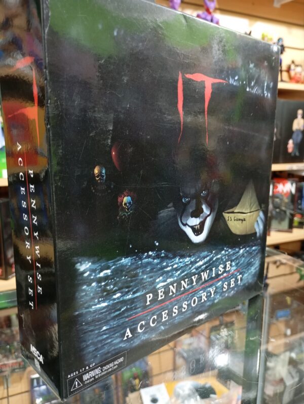 PENNYWISE ACCESSORY SET
IT