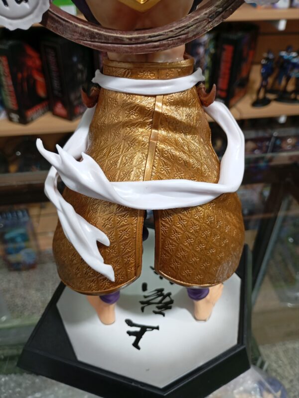 Uzui Tengen Hantengu
Kimetsu no Yaiba 100
Tamaño:30cm