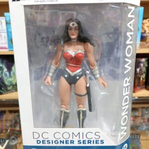 Wonder Woman
DC Comics 
Tamaño:18cm