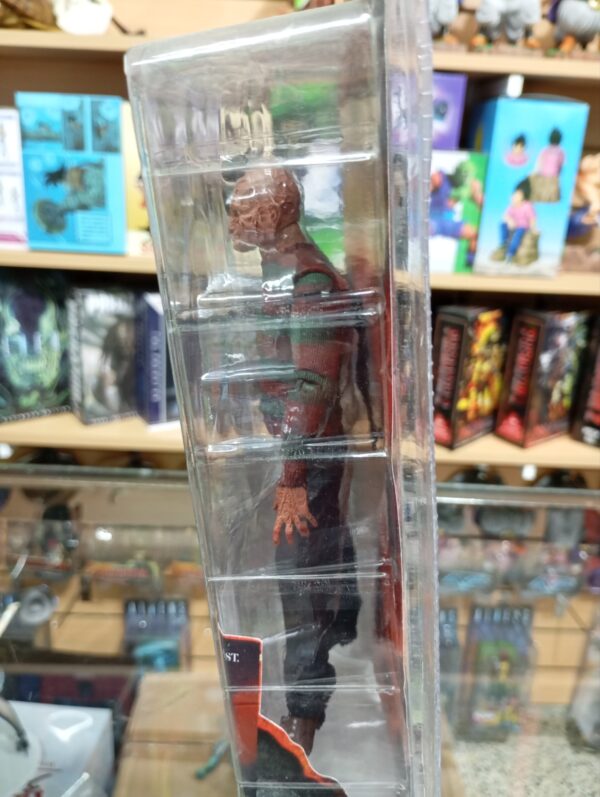 FREDDY KRUEGER
Tamaño:18cm