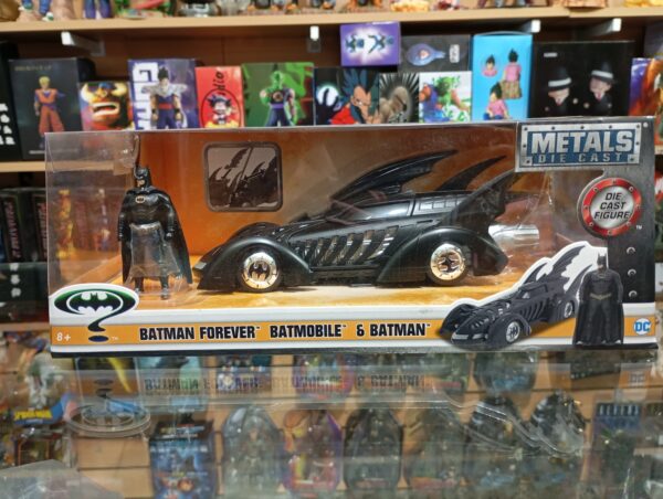 Batman con el batimóvil 24
Metals