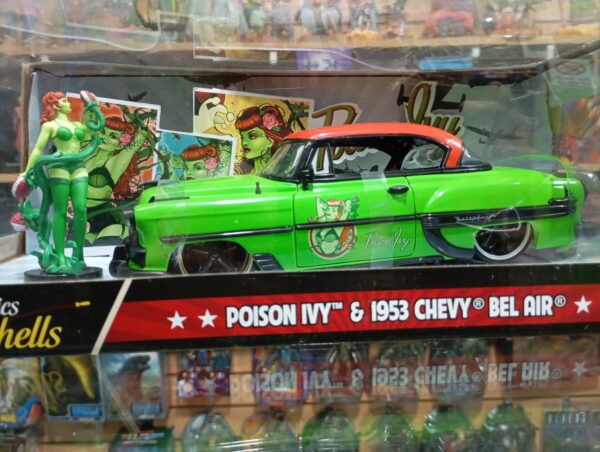 Hiedra venenosa & 1953 Chevy bel air
DC comics