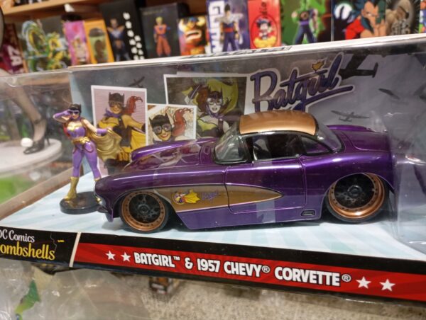 BatGirl & 1957 Chevy® Corvette®
DC Comics 24