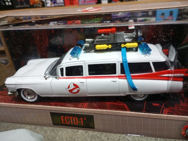 ECTO-1™ 27 auto 
Los Caza Fantasmas 👻