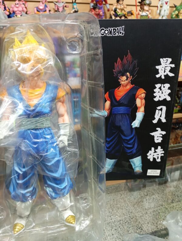 Vegetto Super Saiyan
Dragón Ball Z 220
Tamaño:32cm