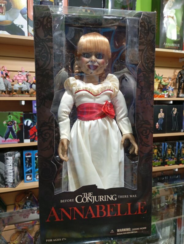 Annabelle 
Before The Conjuring There Was 90
Tamaño:46.5cm