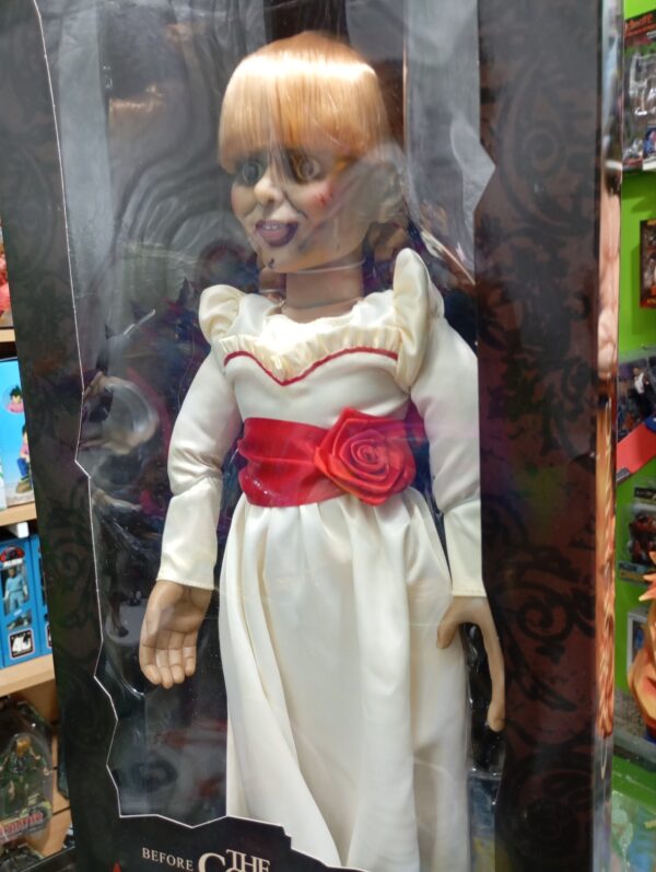 Annabelle 
Before The Conjuring There Was 90
Tamaño:46.5cm