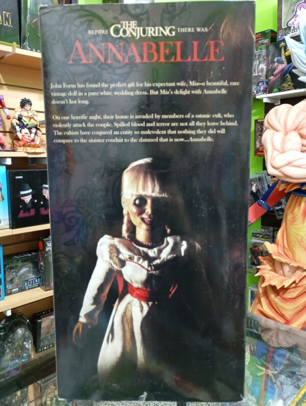 Annabelle 
Before The Conjuring There Was 90
Tamaño:46.5cm