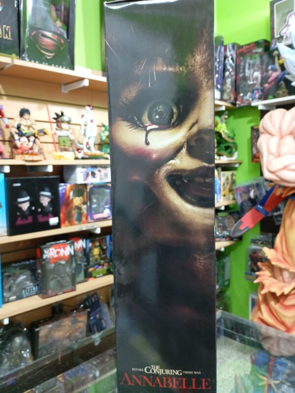 Annabelle 
Before The Conjuring There Was 90
Tamaño:46.5cm
