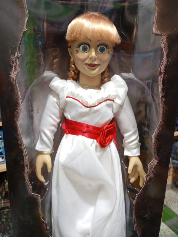 Annabelle
Cration 90
El Conjuro
Tamaño:47cm