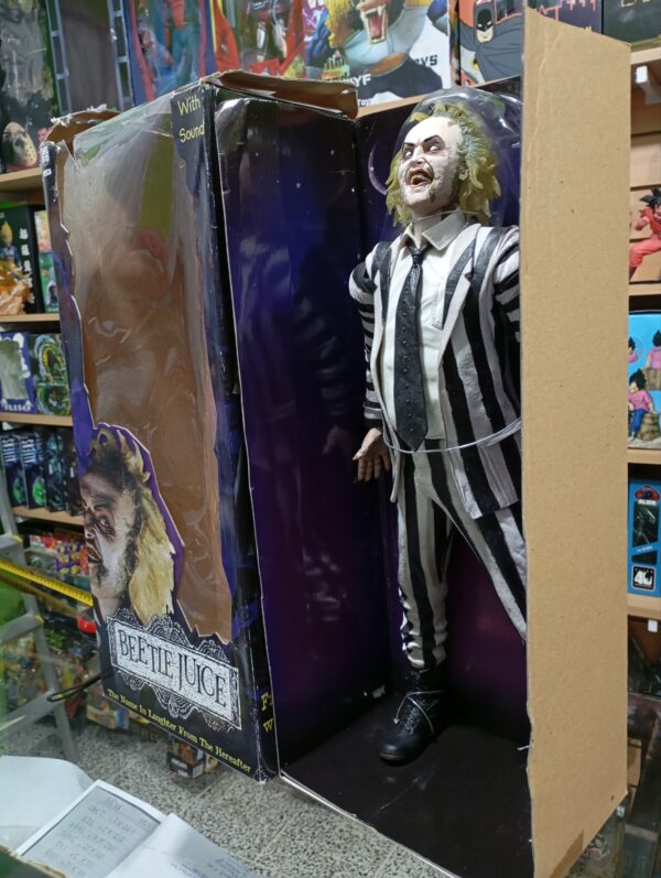 Beetle Juice
The name in Laughter Form The Hereafter 90
Tamaño:45cm