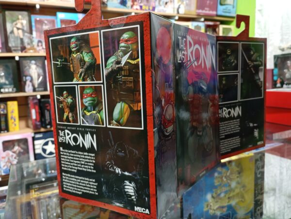 las tortugas ninjas original 
The Last Ronin Armored - Raphael
Tamaño: 17cm Armored - 16cm Raphael