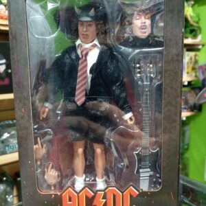 AUTOPISTA AL INFIERNO
ANGUS YOUNG
ACADÉMICO
Tamaño:19cm