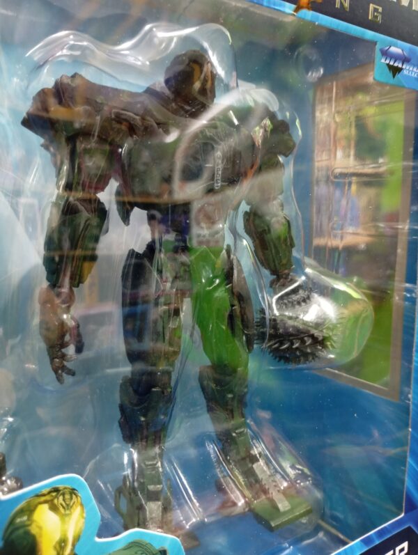 Titán Redeemer 500 titanes del pacifico jaeger 
Pacific Rim Uprising
Tamaño:17cm