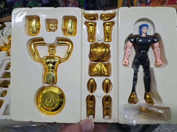 Caballeros del zodiaco  - Acuario Bandai usado ambas piernas quebradas