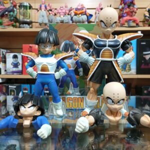 Gohan Y Krilin
Dragón Ball Z 140
Tamaño:16,5cm Gohan-20cm Krilin