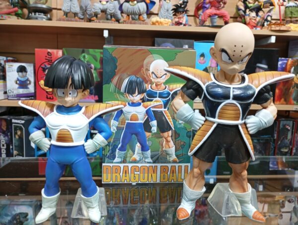 Gohan Y Krilin
Dragón Ball Z 140
Tamaño:16,5cm Gohan-20cm Krilin