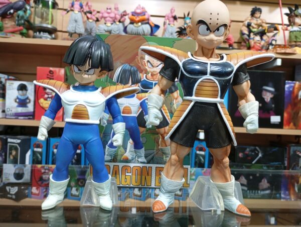 Gohan Y Krilin
Dragón Ball Z 140
Tamaño:16,5cm Gohan-20cm Krilin