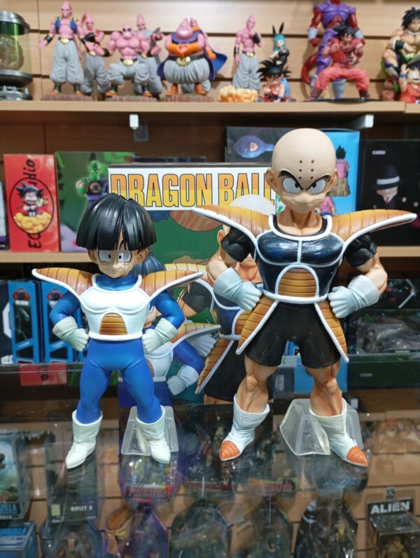 Gohan Y Krilin
Dragón Ball Z 140
Tamaño:16,5cm Gohan-20cm Krilin