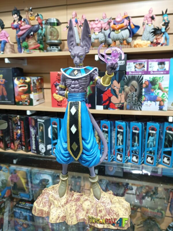 Wiss 70
Dragón Ball Z 
Tamaño:30cm